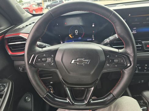 Used 2025 Chevrolet TrailBlazer RS w/ Convenience Package image 10