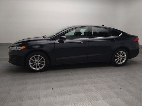 Used 2020 Ford Fusion SE FWD image 2