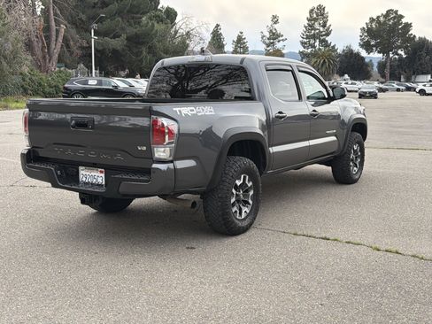 Used 2021 Toyota Tacoma TRD Off-Road image 12