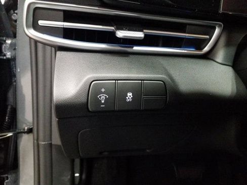 New 2026 Hyundai Elantra Limited image 12