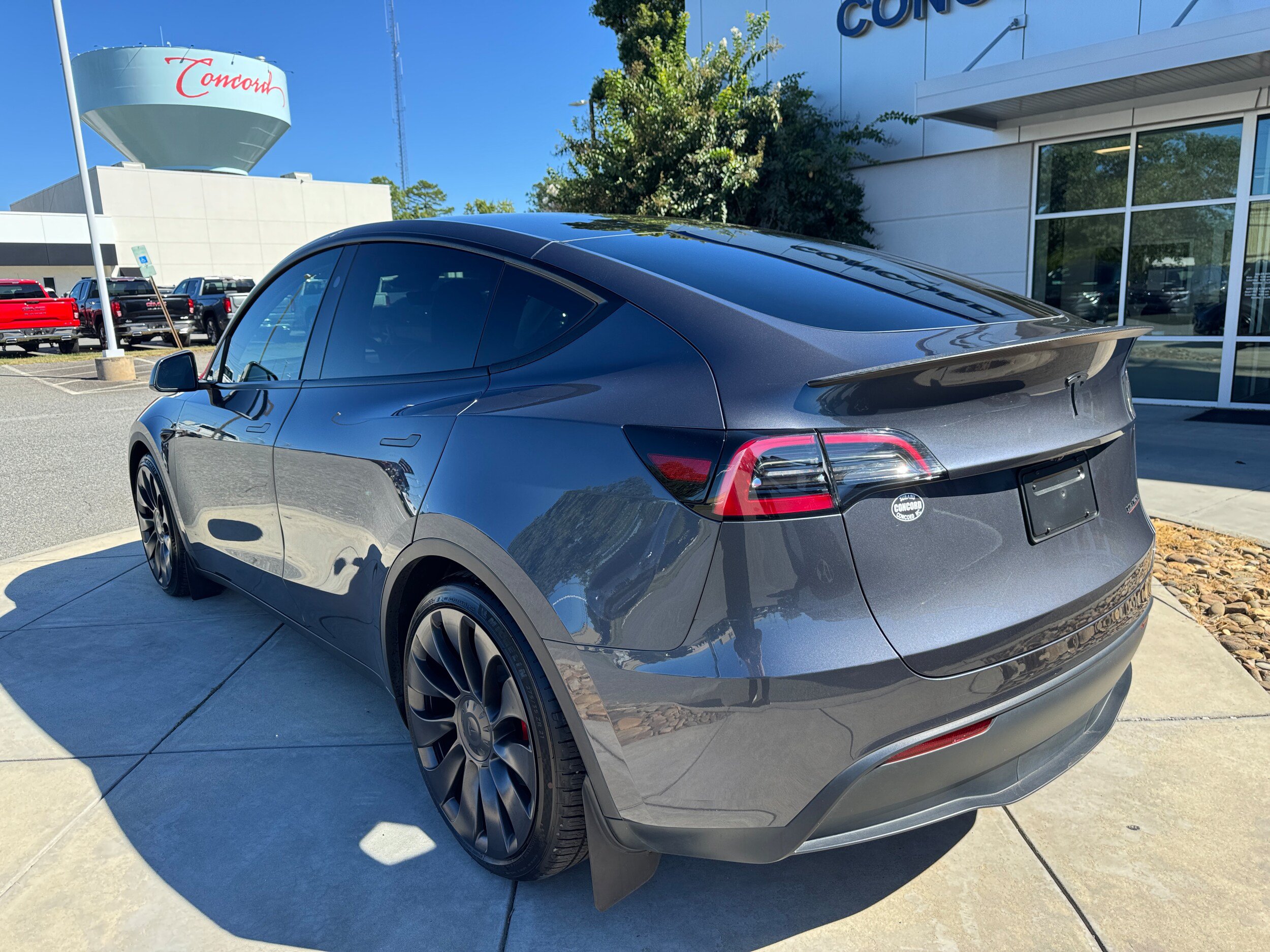 Used 2023 Tesla Model Y Performance AWD/4WD image 8