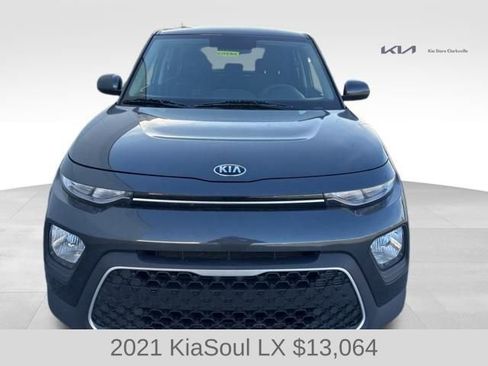 Used 2021 Kia Soul LX image 3
