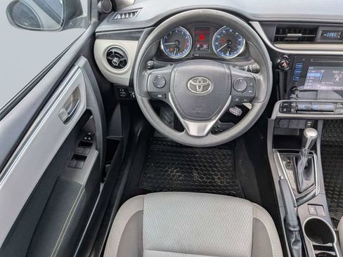 Used 2017 Toyota Corolla LE FWD image 14