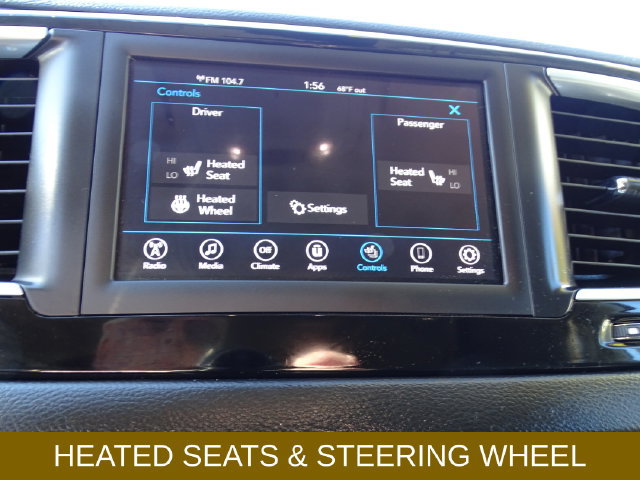Used 2020 Chrysler Pacifica Touring-L FWD image 14