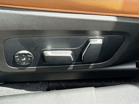 New 2026 BMW 330i Sedan w/ Convenience Package RWD image 25
