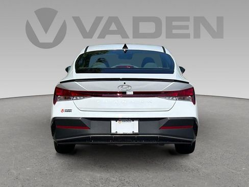 New 2025 Hyundai Elantra SEL image 42