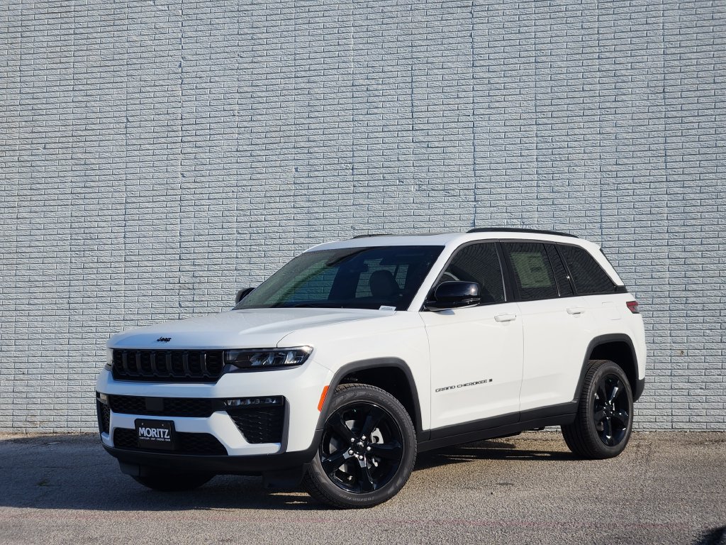 New 2026 Jeep Grand Cherokee Limited w/ Limited Altitude Package AWD/4WD image 1