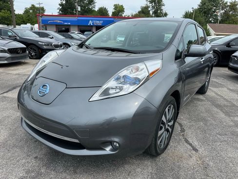 Used 2017 Nissan Leaf SL image 28
