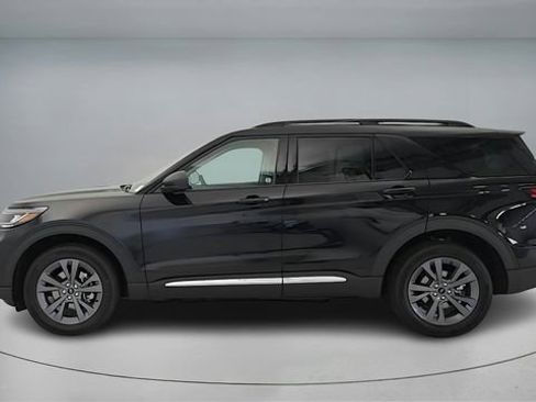 New 2025 Ford Explorer Active w/ Active Comfort Package image 4