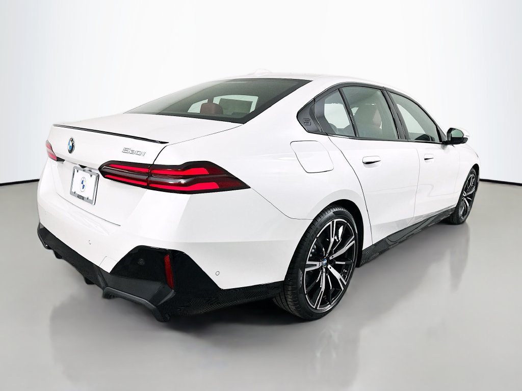 Used 2027 BMW 530i w/ M Sport Package RWD image 5