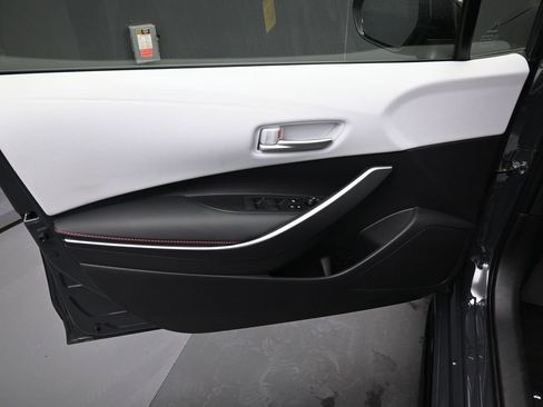 Certified 2025 Toyota Corolla SE image 10