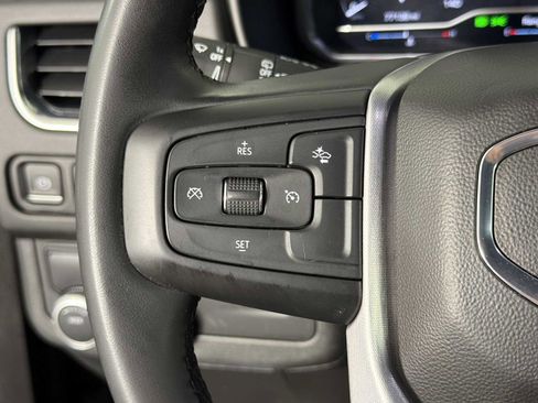 Used 2023 GMC Yukon SLT image 40