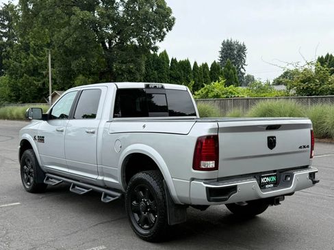 Used 2018 RAM 2500 Laramie w/ Sport Appearance Group AWD/4WD image 3