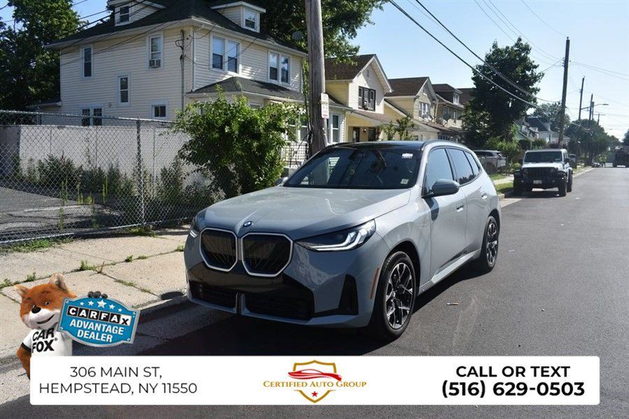 Used 2025 BMW X3 xDrive30i AWD/4WD image 3