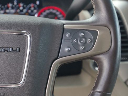 Used 2015 GMC Yukon Denali w/ Premium Package AWD/4WD image 21