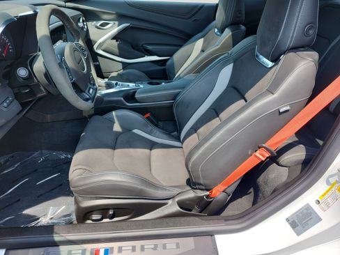 Used 2024 Chevrolet Camaro SS RWD image 9
