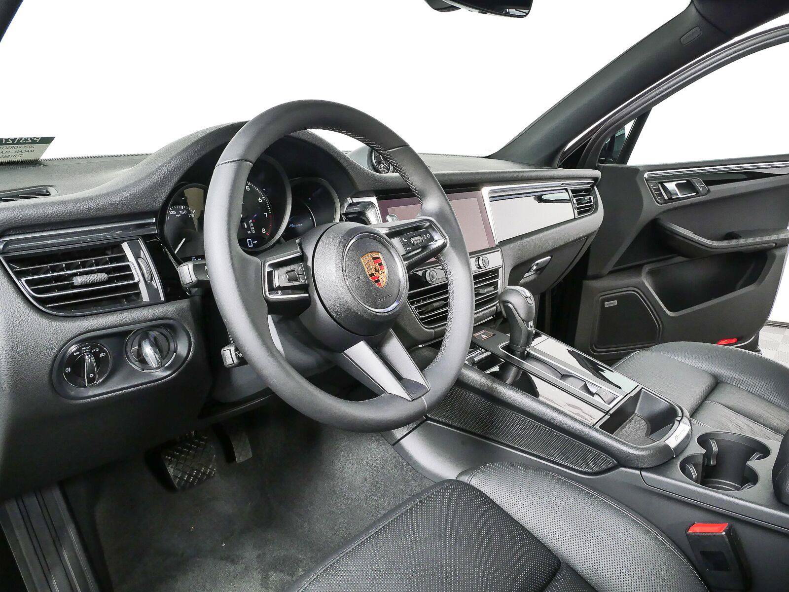 New 2026 Porsche Macan Turbo AWD/4WD image 4