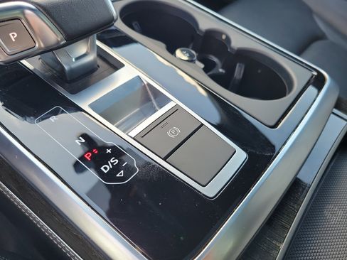 Used 2025 Audi Q7 3.0T Premium Plus image 32