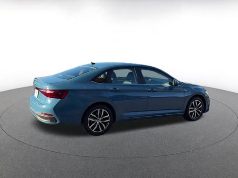 Used 2025 Volkswagen Jetta SE image 15