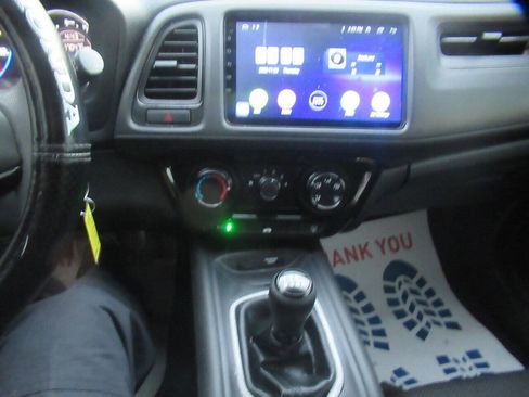 Used 2016 Honda HR-V LX image 18