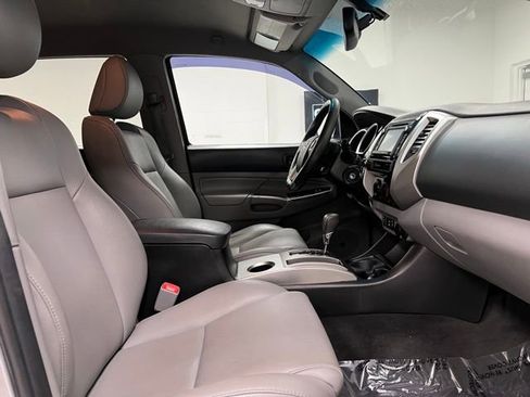 Used 2015 Toyota Tacoma Base w/ Limited Package image 50