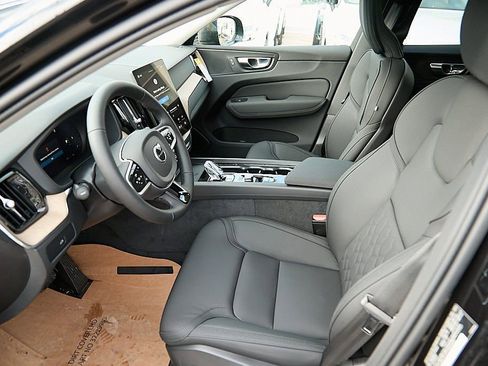 New 2026 Volvo XC60 B5 Plus w/ Protection Package Premier image 18