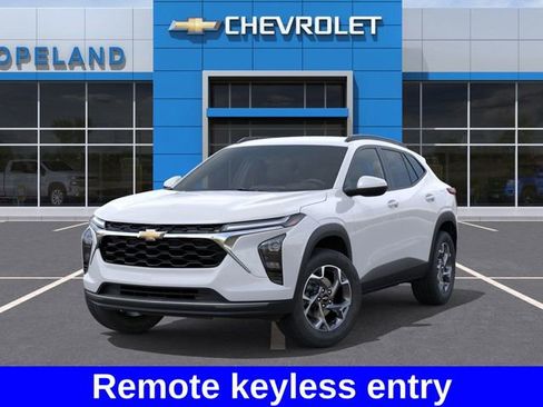 New 2026 Chevrolet Trax LT w/ Driver Confidence Package image 7
