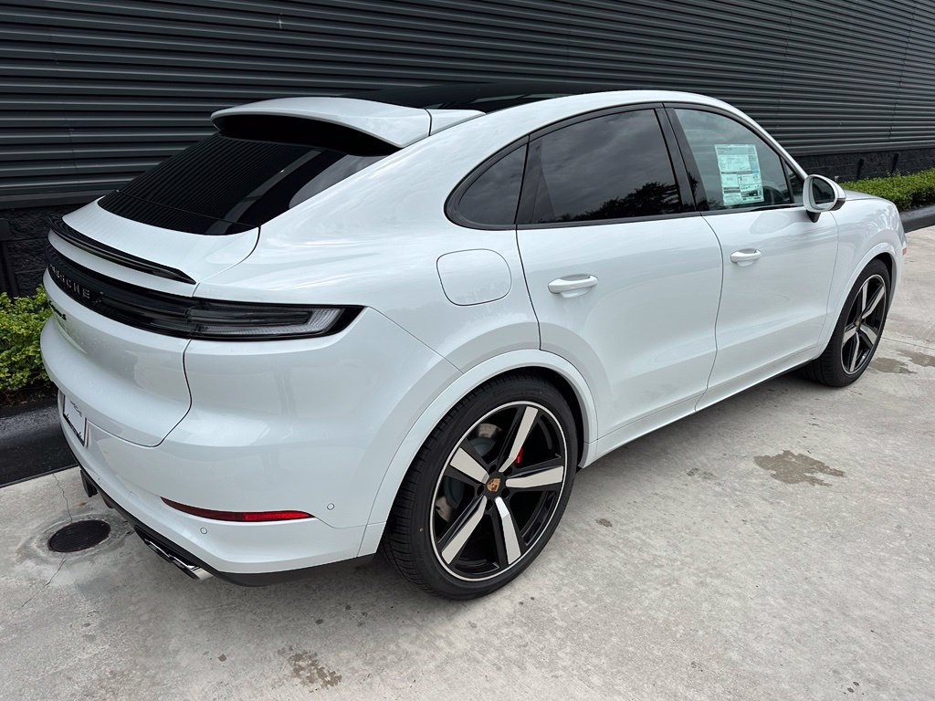 Used 2026 Porsche Cayenne S AWD/4WD image 10