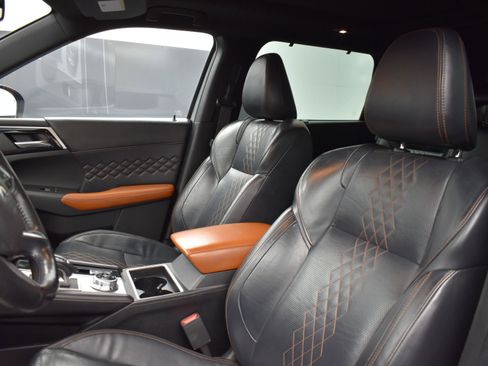 Used 2022 Mitsubishi Outlander SEL image 11