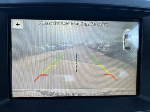 Used 2017 Ford Explorer XLT w/ Equipment Group 202A image 18