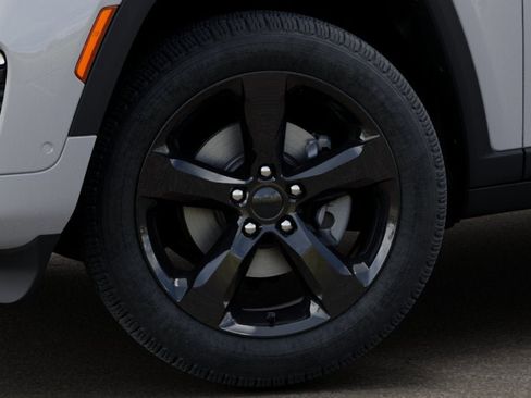 New 2025 Jeep Grand Cherokee Limited image 9