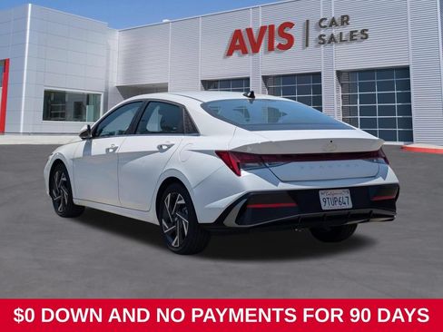 Used 2025 Hyundai Elantra SEL FWD image 9