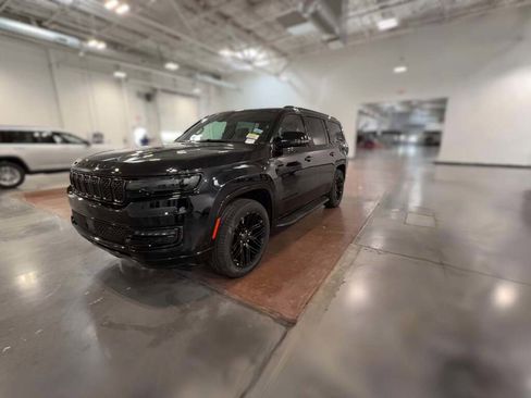 New 2025 Jeep Wagoneer Series II image 4