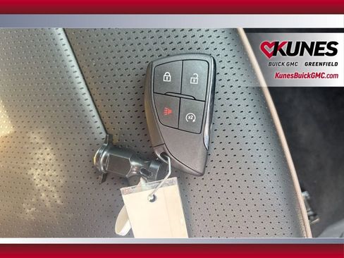 Used 2024 GMC Canyon Denali image 47