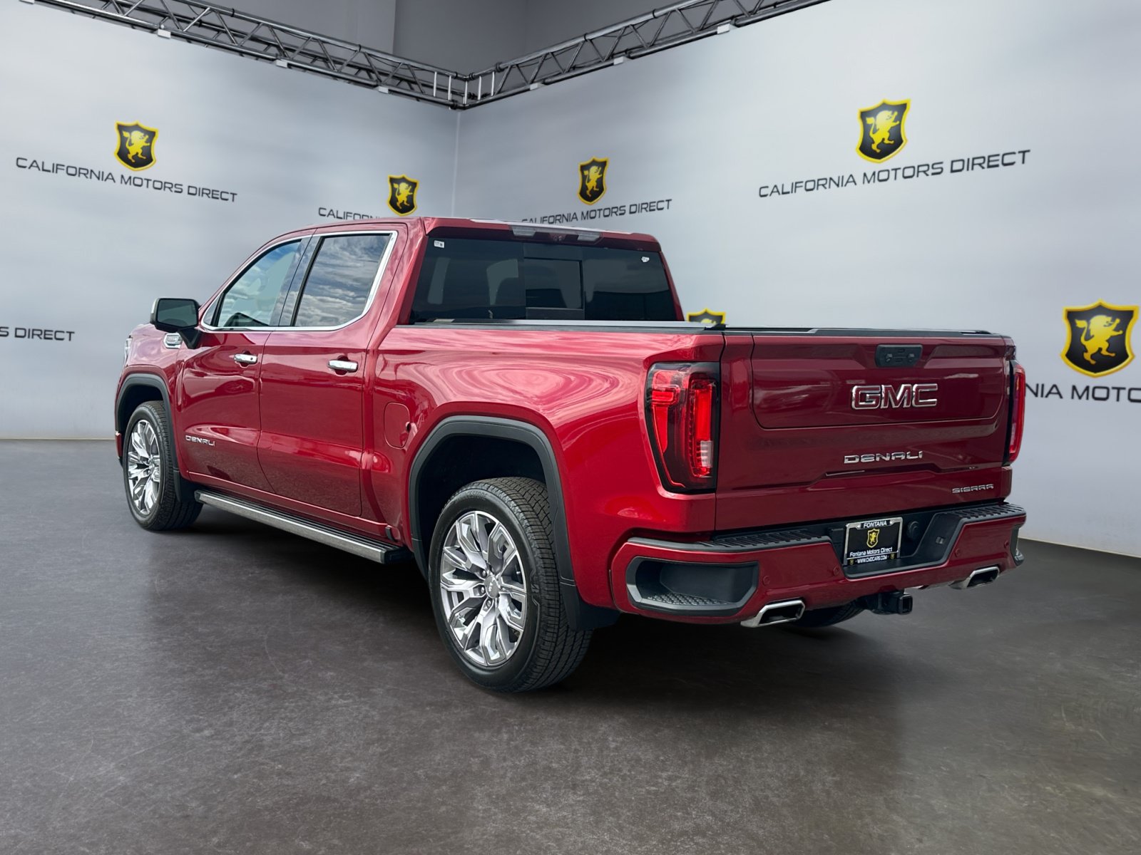 Used 2022 GMC Sierra 1500 Denali w/ Denali Reserve Package AWD/4WD image 3