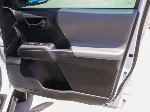 Used 2023 Toyota Tacoma SR5 RWD image 28
