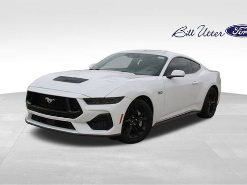 New 2026 Ford Mustang GT RWD image 1