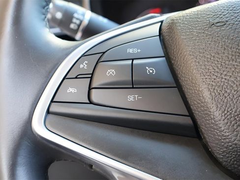 Used 2017 Cadillac XT5 Luxury w/ Driver Awareness Package image 23