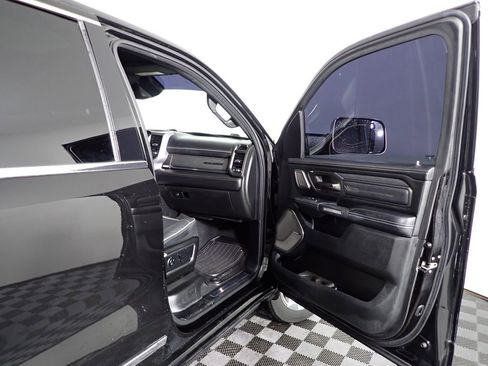 Used 2019 RAM 1500 Limited RWD image 34