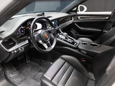 Used 2020 Porsche Panamera GTS w/ Premium Package Plus image 46