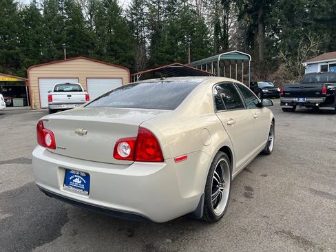 Used 2011 Chevrolet Malibu LS image 11