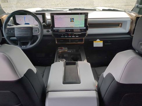 New 2025 GMC Hummer EV 3X image 24