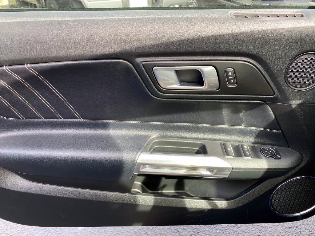 Used 2020 Ford Mustang Premium RWD image 21