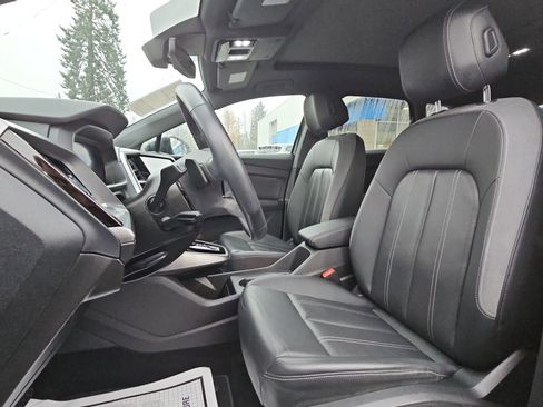 Used 2023 Audi Q4 e-tron Premium Plus w/ Premium Plus image 13