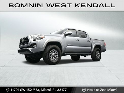 Used 2019 Toyota Tacoma SR5 w/ SR5 Appearance Package (SM) image 21