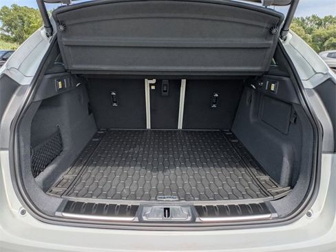 New 2026 Jaguar F-PACE R-Dynamic S image 16