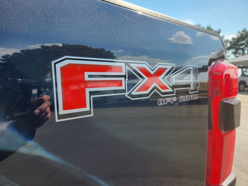 Used 2024 Ford F350 Platinum image 13