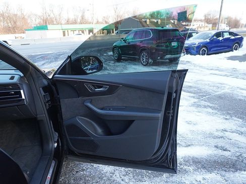 Used 2021 Audi SQ8 Prestige w/ Prestige Package image 26