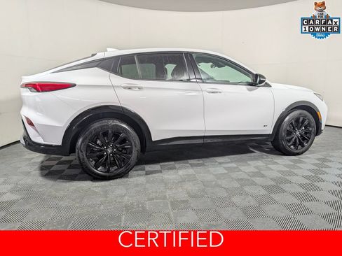 Used 2025 Buick Envista Sport Touring w/ Advanced Safety Package FWD image 2