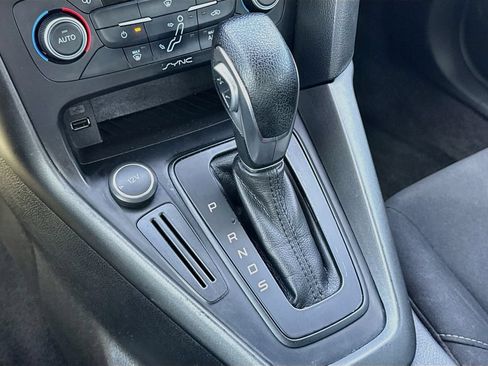 Used 2017 Ford Focus SEL FWD image 20